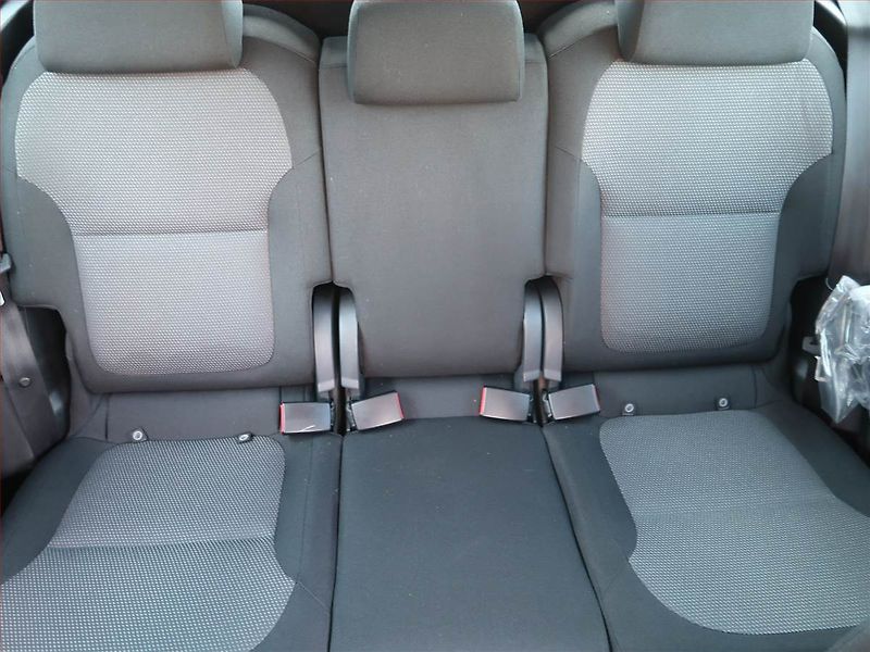 Škoda Yeti (2012) 2.0 TDI, Park. senzory - fotka 10 z 16