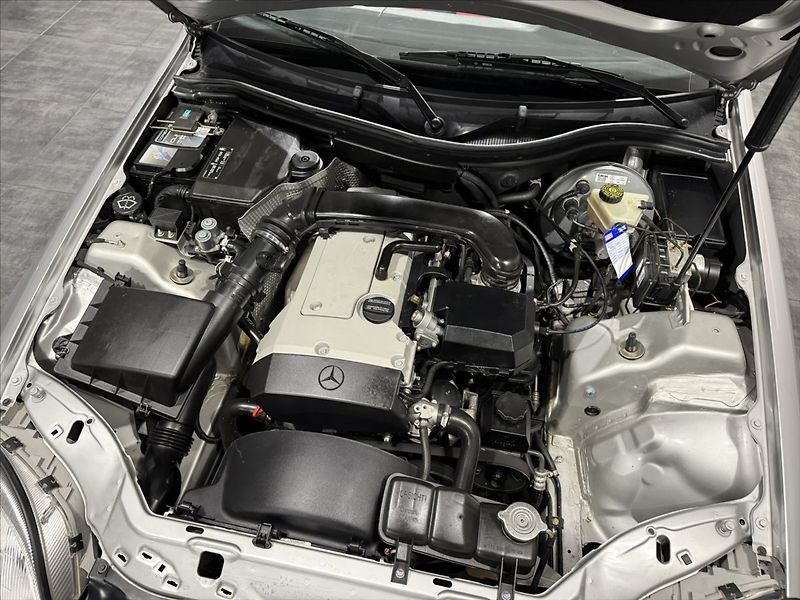 Mercedes-Benz SLK 2,0   200 15.000KM RARITA TOP - fotka 29 z 29