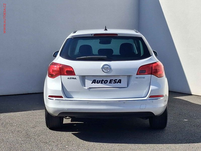 Opel Astra (2015) 1.6 CDTi, Bixen, navi - fotka 5 z 18