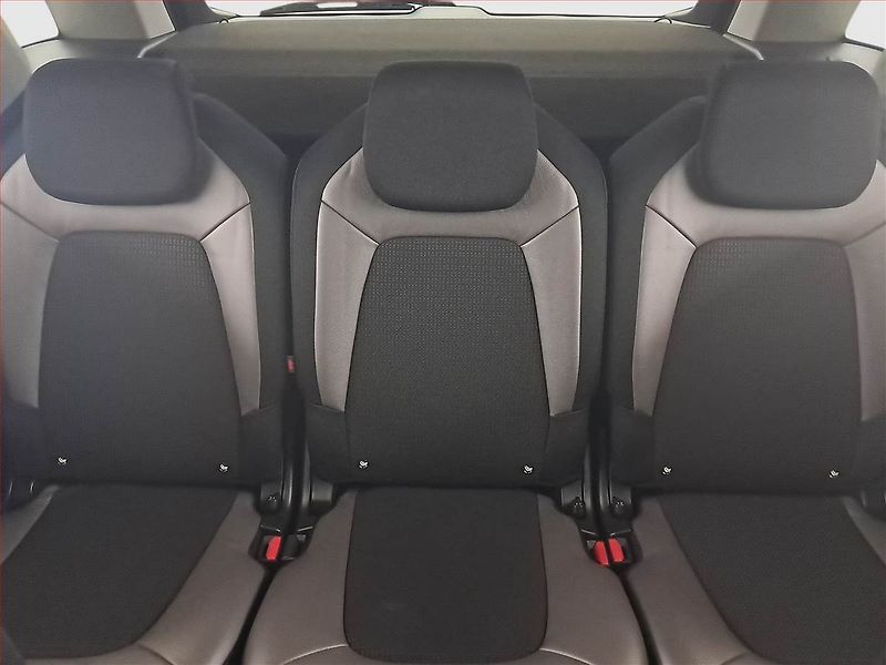 Citroën C4 Picasso (2018) 1.6 BlueHDi, Serv.kniha, Kůže - fotka 10 z 20