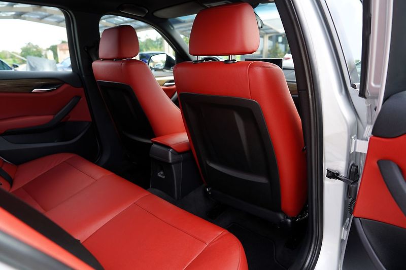 BMW X1 2.0d xDrive/manuál/Designation - fotka 28 z 36