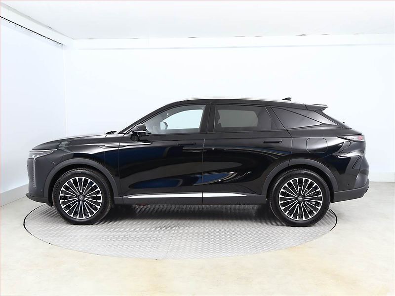 Omoda 9 (2026) SHS 1.5 PHEV - fotka 3 z 28