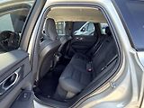 Volvo XC60 B5 AWD // PLUS DARK + sada kol - náhled 10