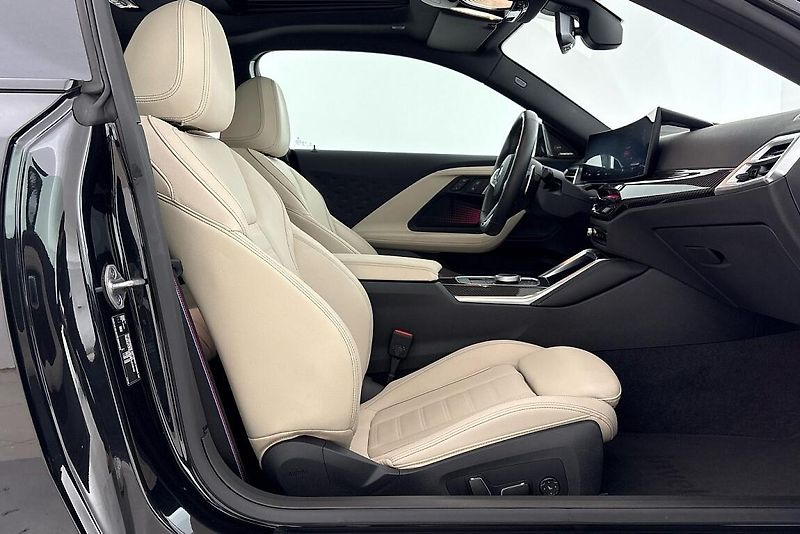 BMW Řada 2 M240i xDrive Coupe - fotka 16 z 23