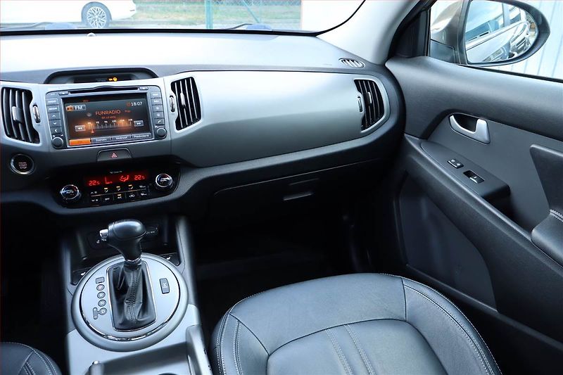 Kia Sportage (2014) 2.0 CRDi, 4X4, Automat - fotka 8 z 28