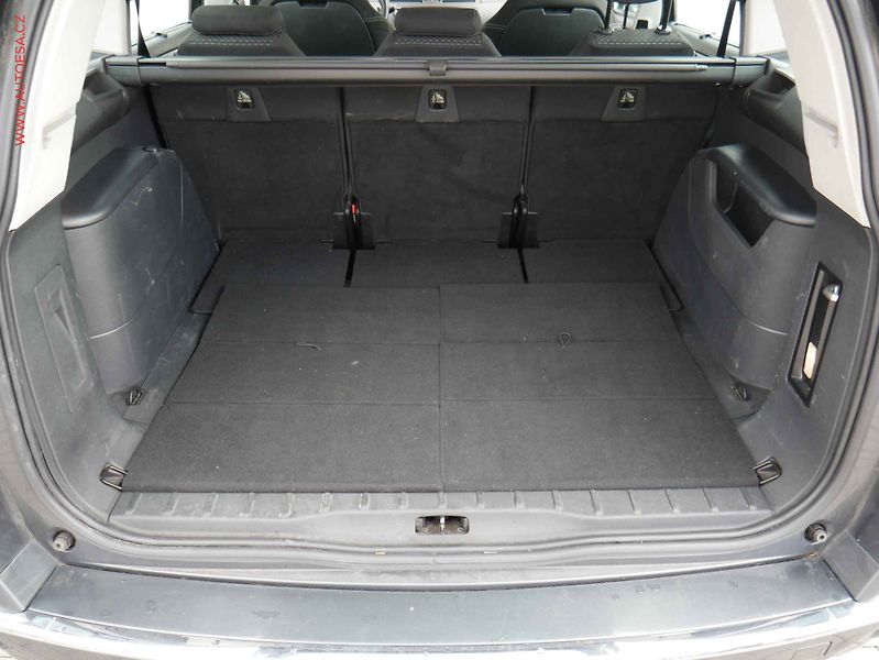 Citroën Grand C4 Picasso (2012) 1.6HDi 7míst, AT, tempo - fotka 7 z 20