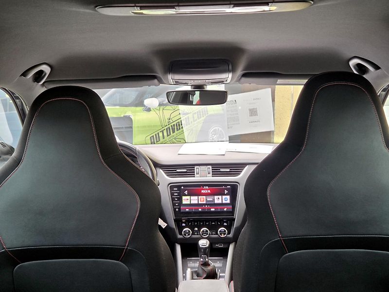 Škoda Octavia TDi RS,CEBIA *SERV.KNÍŽKA*  - fotka 18 z 48