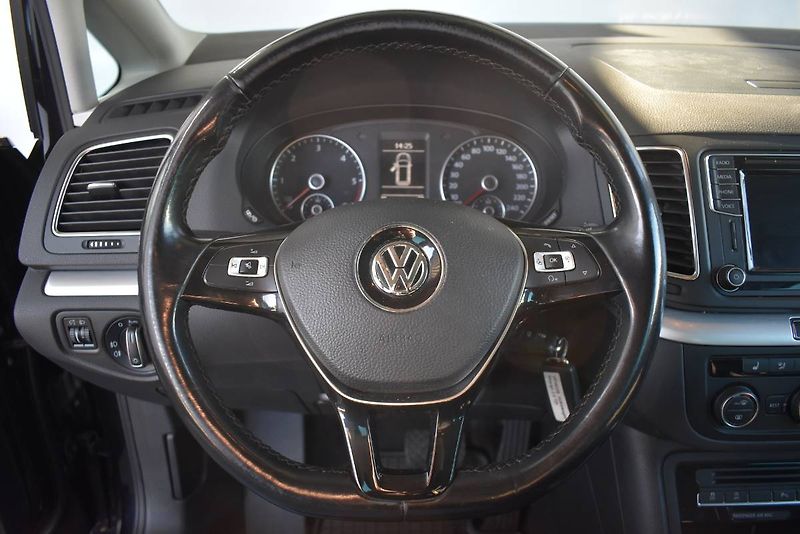 Volkswagen Sharan (2017) 2.0TDI 110kW DSG 7 míst - fotka 18 z 22