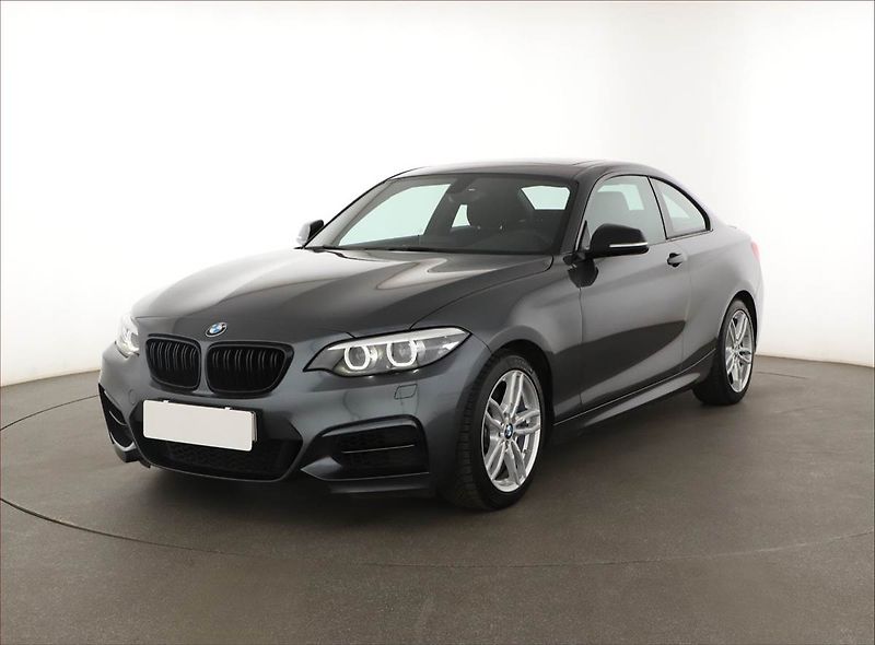 BMW Řada 2 (2019) M240i xDrive - fotka 2 z 18