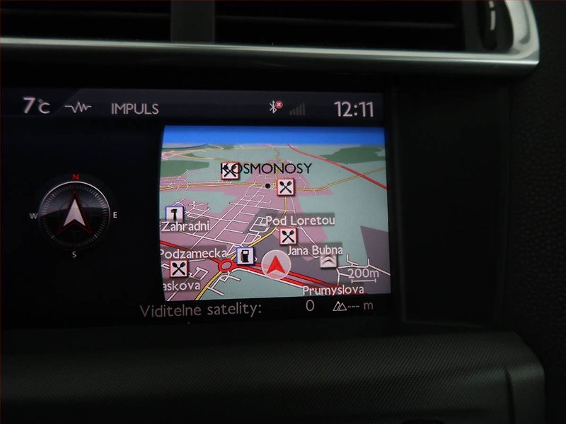 Citroën DS4 (2011) 2.0 BlueHDI, Navi, Xenony - fotka 13 z 21