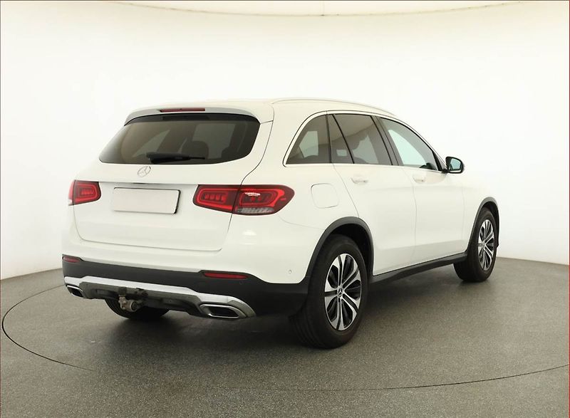 Mercedes-Benz GLC (2019) 220 d 4MATIC - fotka 5 z 18