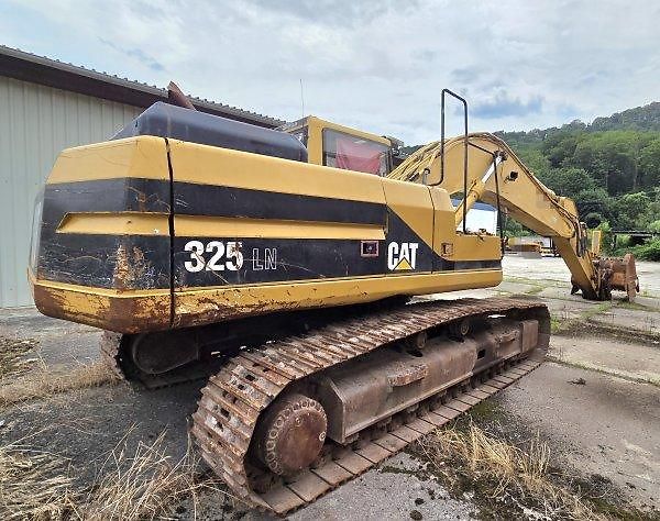 Caterpillar (1996) 325 bagr 29.4t hydr.i nůžky - fotka 4 z 10