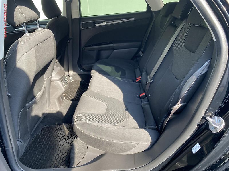 Ford Mondeo (2019) 2.0 TDCI, AT, xenon, autoAC - fotka 10 z 20