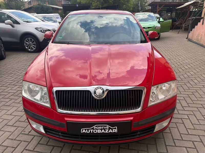 Škoda Octavia (2007) 1.6 MPI - fotka 6 z 14