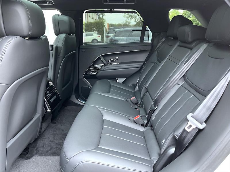 Land Rover Range Rover Sport (2026) 3,0 Dynamic SE D300 AWD - fotka 16 z 20
