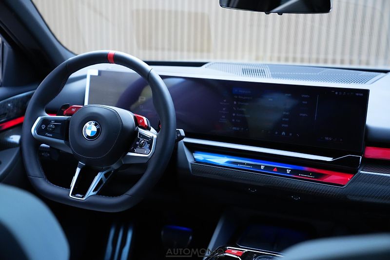 BMW M5 (2026) Touring xDrive M Drive,Pano - fotka 7 z 36