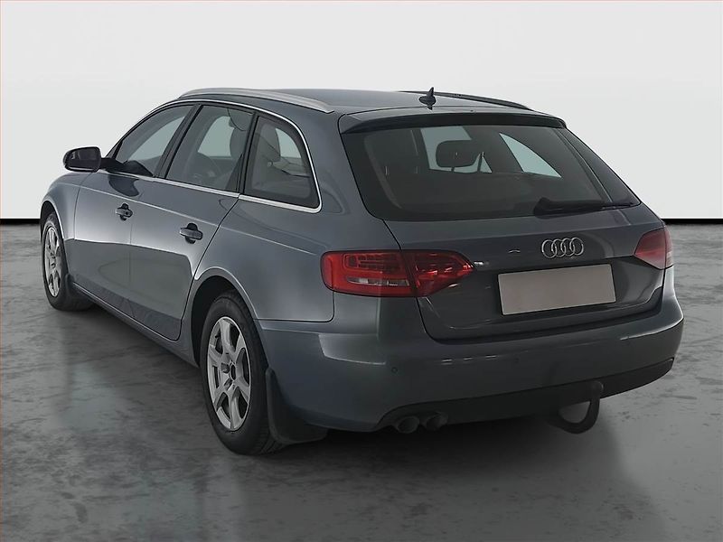 Audi A4 (2011) 2.0 TDI, Xenony, Tempomat - fotka 4 z 22