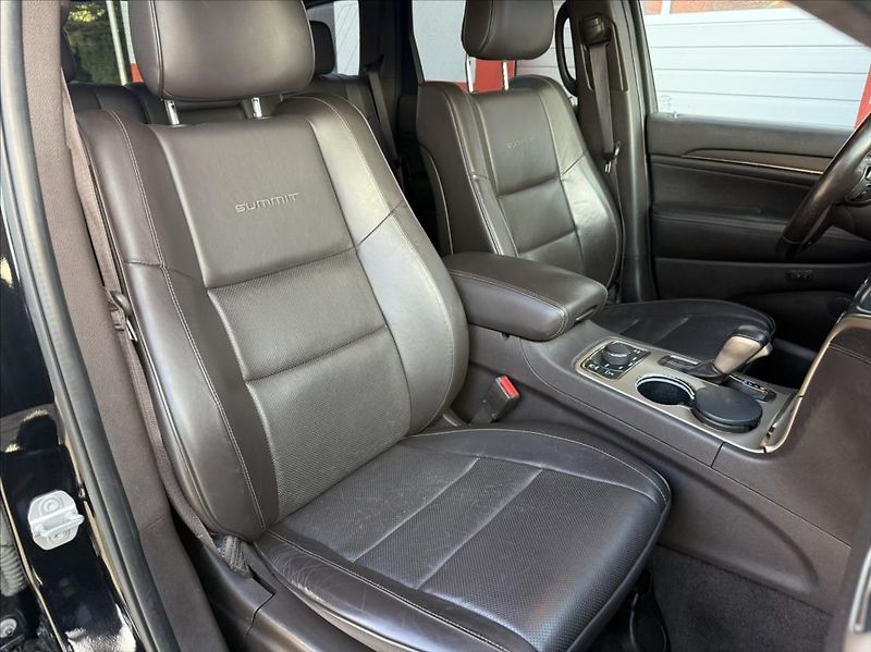 Jeep Grand Cherokee 3,0 CRD SUMMIT H&K awd záruka - fotka 21 z 42