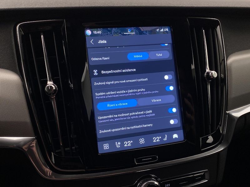 Volvo V90 T6 AWD RECHARGE DARK PLUS - fotka 48 z 60