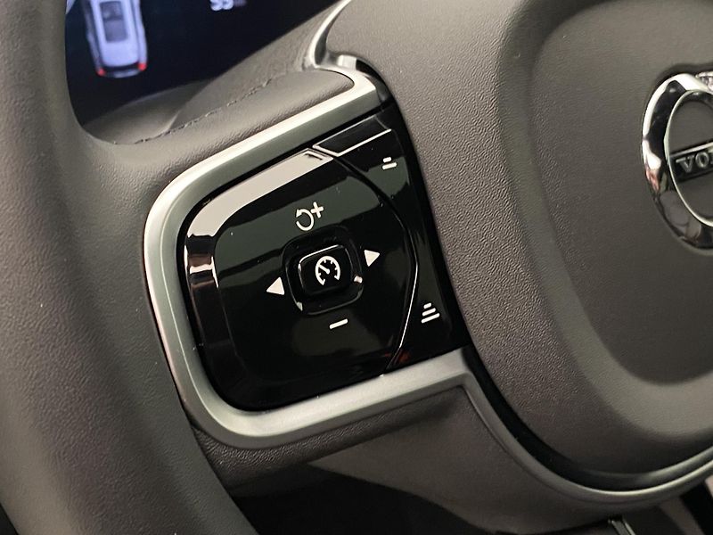 Volvo XC60 T6 AWD PLUG-IN ULTIMATE DARK  - fotka 20 z 52