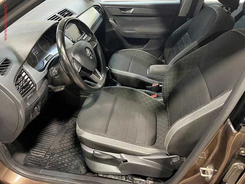 Škoda Fabia (2019) 1.0 TSi, ČR, Ambition - fotka 9 z 13