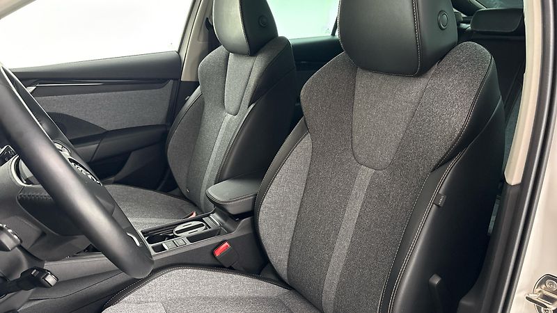 Škoda Octavia 2.0 TDI Style - fotka 15 z 27