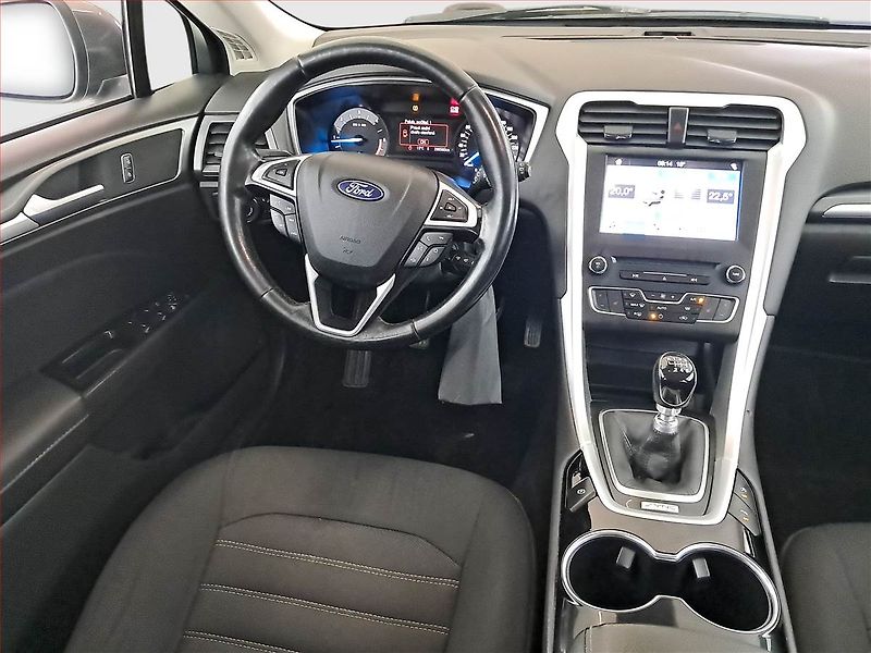 Ford Mondeo (2016) 2.0 TDCI, Navi, Tempomat - fotka 7 z 20