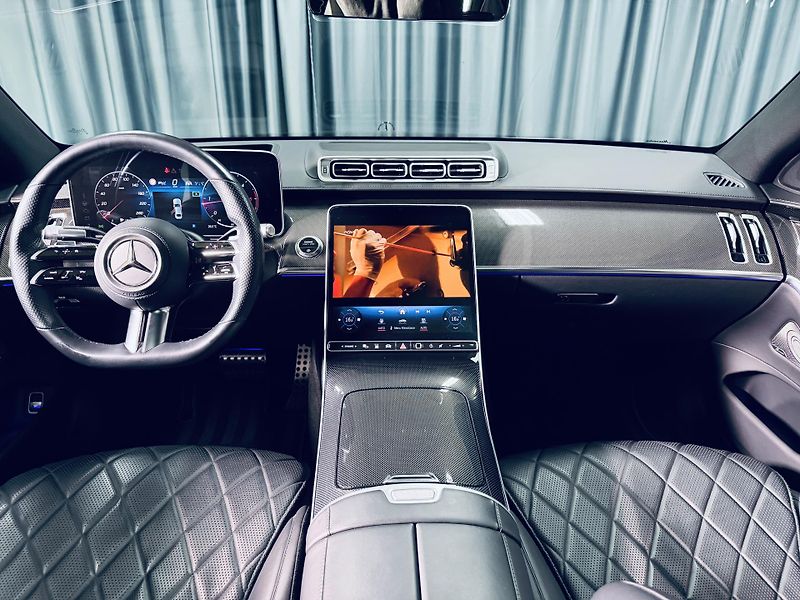 Mercedes-Benz Třídy S (2021) 400d*4M*AMG*TV*LONG*MAX*TOP - fotka 43 z 49