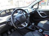Peugeot 2008 (2017) 1.2i 81kw- GT LINE-SERVISKA - náhled 8