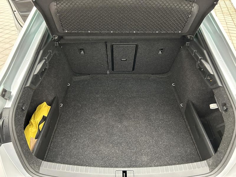 Škoda Octavia 2.0 TDI RS - fotka 26 z 33