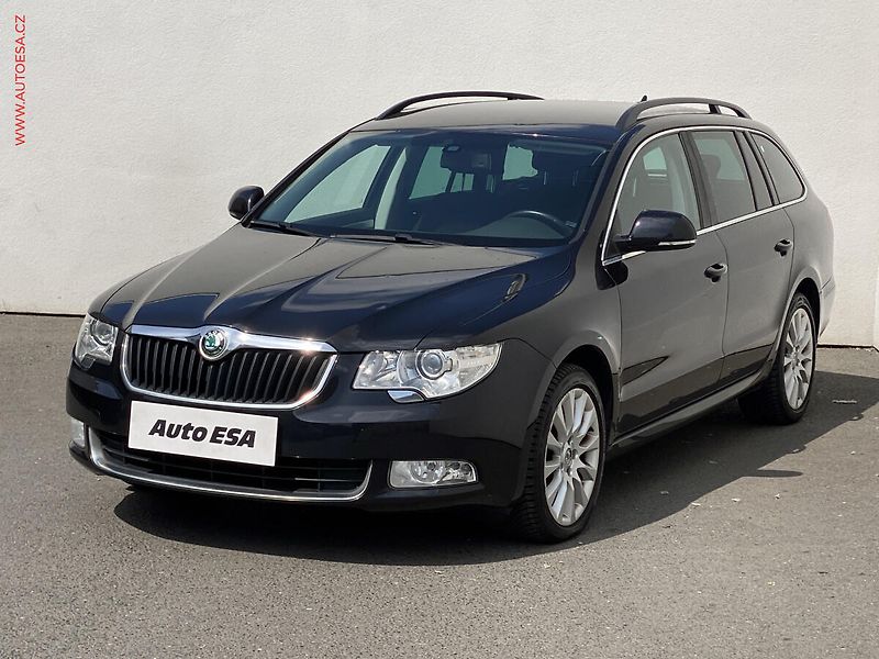Škoda Superb (2013) 2.0 TDi, Ambition, bixen, TZ - fotka 3 z 18