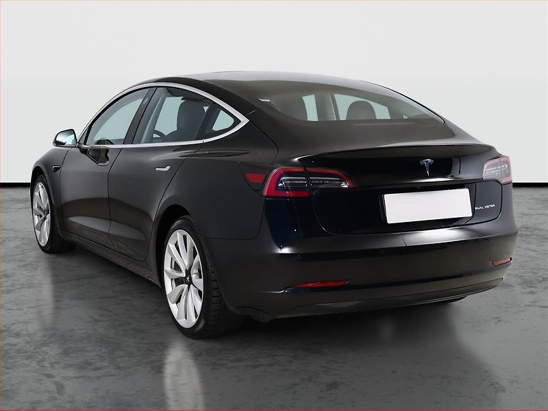 Tesla Model 3 (2019) Long Range 4WD 78kWh, SoH 83% - fotka 4 z 20