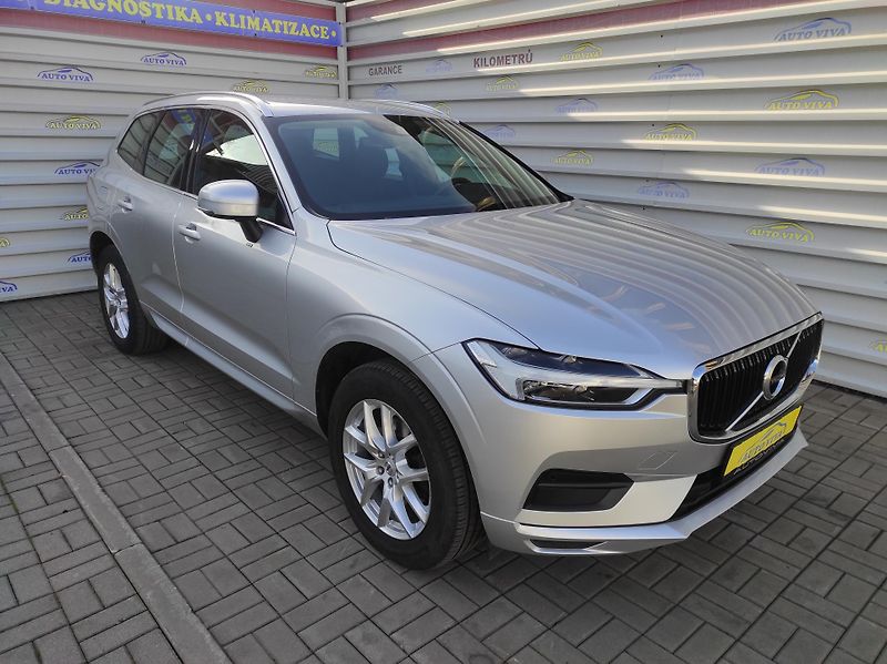 Volvo XC60 2,0 D3 Drive-E, Momentum Pro - fotka 3 z 41