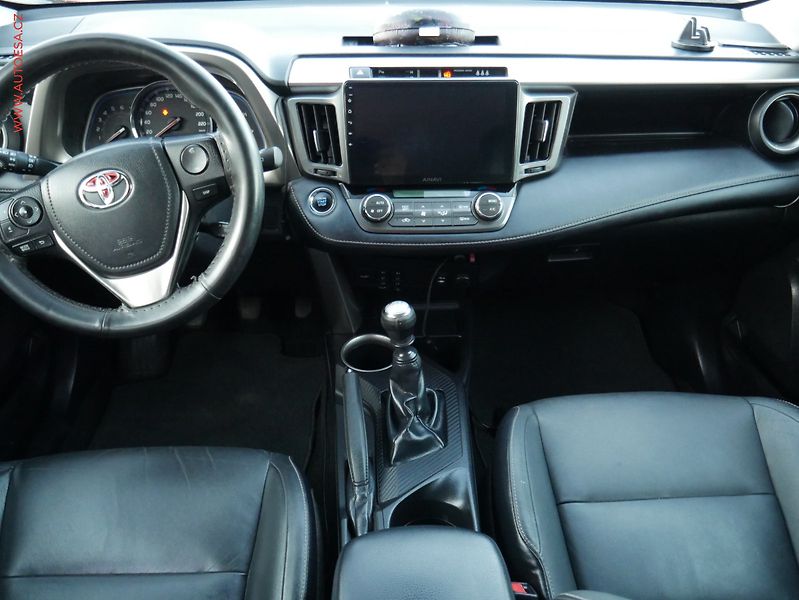 Toyota RAV4 (2013) 2.2 D-4D 4x4, AC, TZ, kamera - fotka 8 z 21