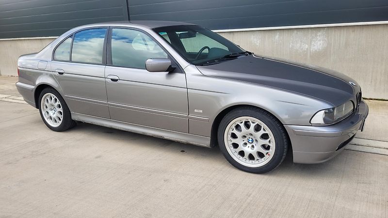 BMW Řada 5 520i 125kw  - fotka 9 z 20