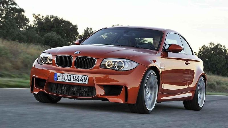 BMW 1M.