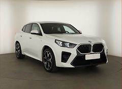 BMW X2 (2025) sDrive20i, M Paket, Navigace - fotografie inzerátu