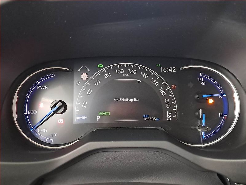 Toyota RAV4 (2020) 2.5 Hybrid - fotka 11 z 19