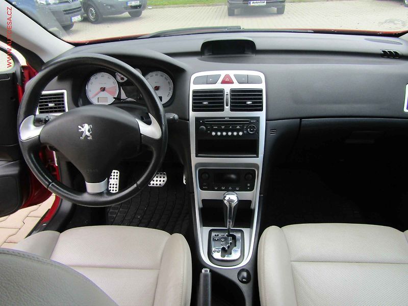 Peugeot 307 (2007) 2.0i, servis.kniha, AT - fotka 8 z 15