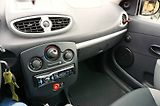 Renault Clio (2009) 1,2 16V 55 kW - náhled 28