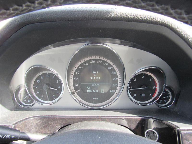 Mercedes-Benz Třídy E 2,1 E 250 CDI 150kW Avantgarde - fotka 13 z 38