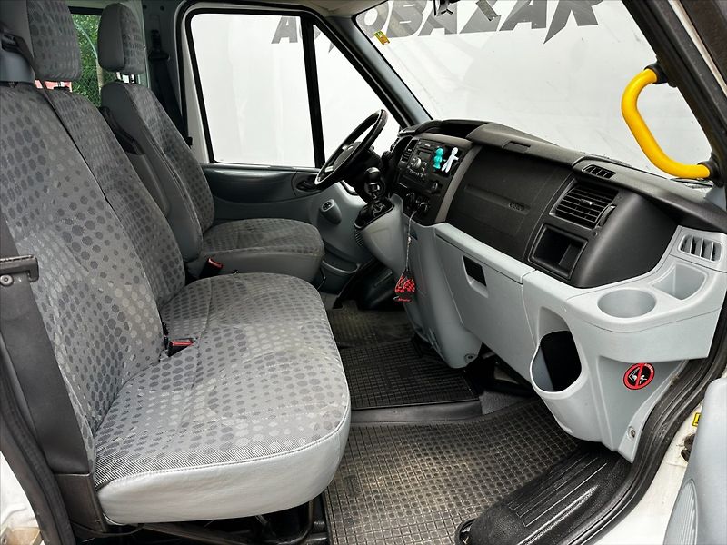 Ford Transit 2.2 TDCi 74kW 9 míst L1H1 - fotka 11 z 36