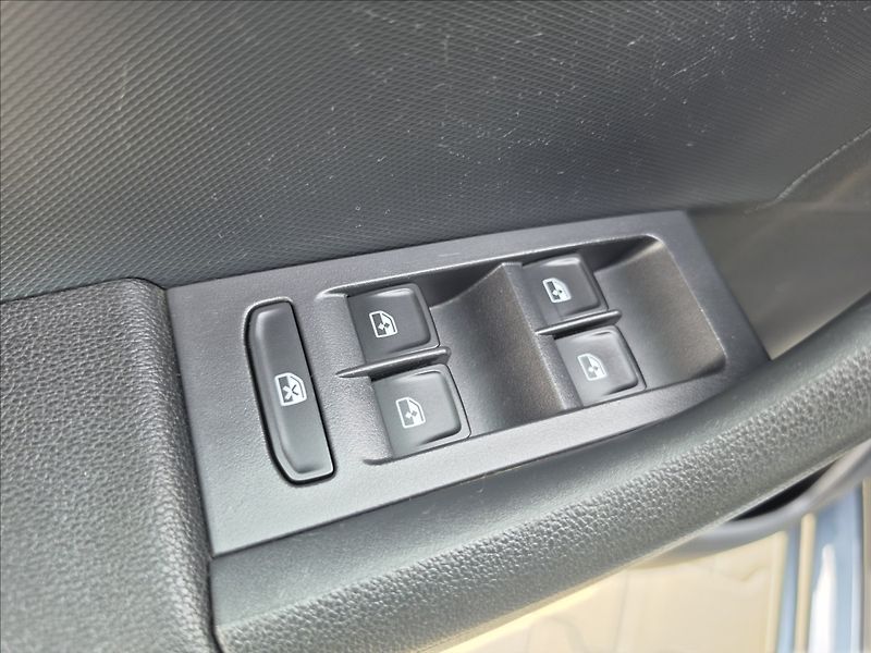 Škoda Rapid 1,0 TSi 70KW Ambition + NAVI T - fotka 14 z 42