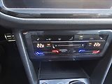 Volkswagen Tiguan 2,0 TSi 235KW D7 R DPH NAVI - náhled 22