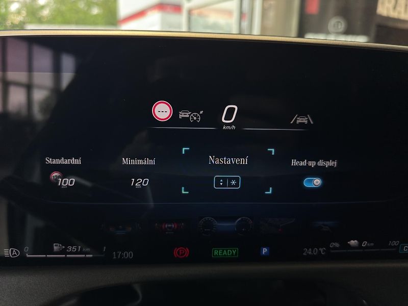 Mercedes-Benz Třídy E (2025) Mercedes-AMG E 53 HYBRID 4MATI - fotka 12 z 25
