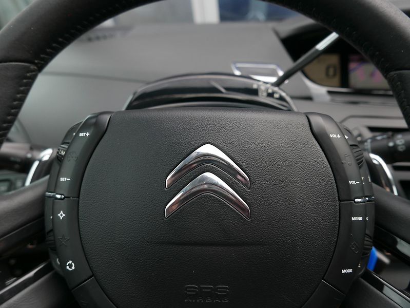 Citroën C4 Picasso 1,6 e-HDi Navi REZERVACE - fotka 31 z 43