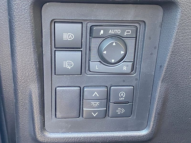 Toyota Land Cruiser 2.8D-4D, ČR, Executive, DPH - fotka 19 z 23