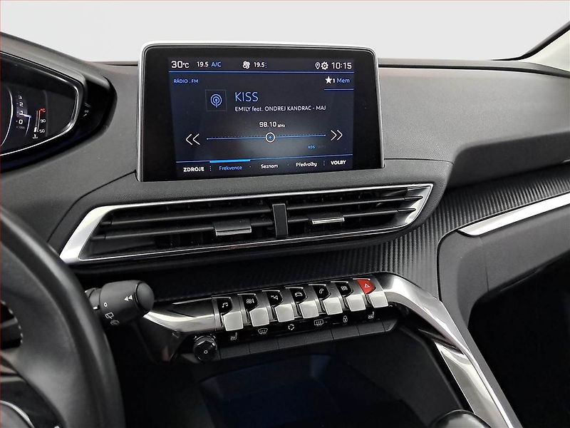 Peugeot 3008 (2021) 1.2 PureTech, ČR,1.maj - fotka 12 z 19