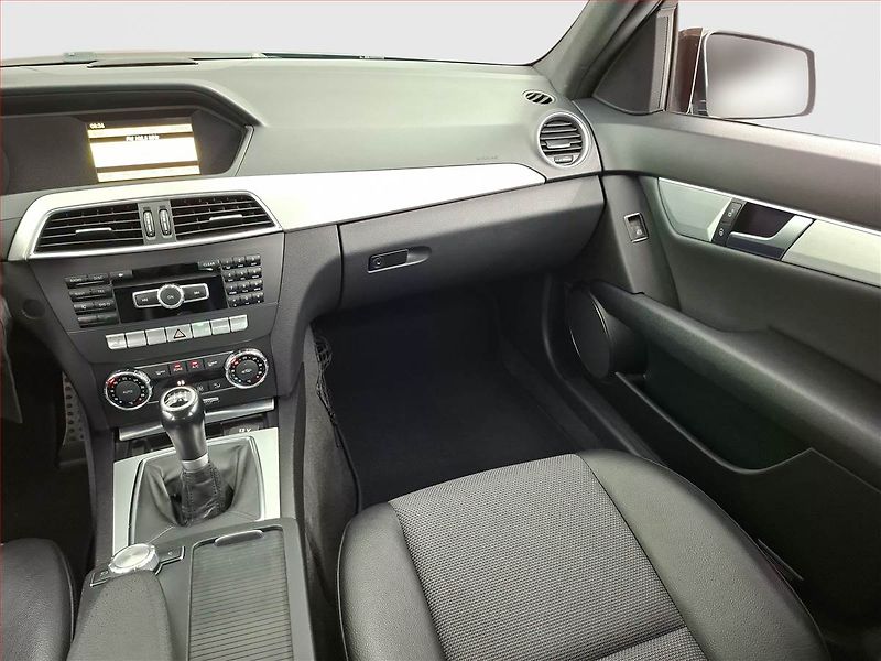 Mercedes-Benz Třídy C (2011) Avantgarde C 180, Navi, Xenony - fotka 8 z 14