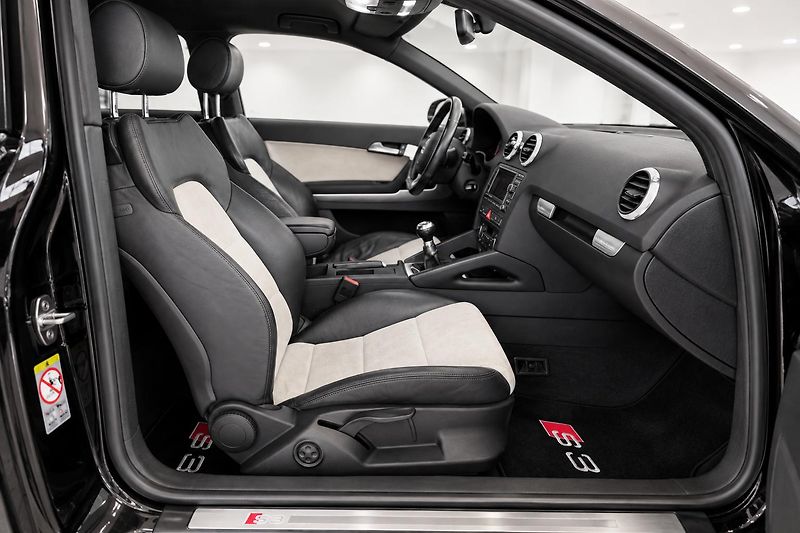 Audi S3 (2006) - fotka 19 z 22